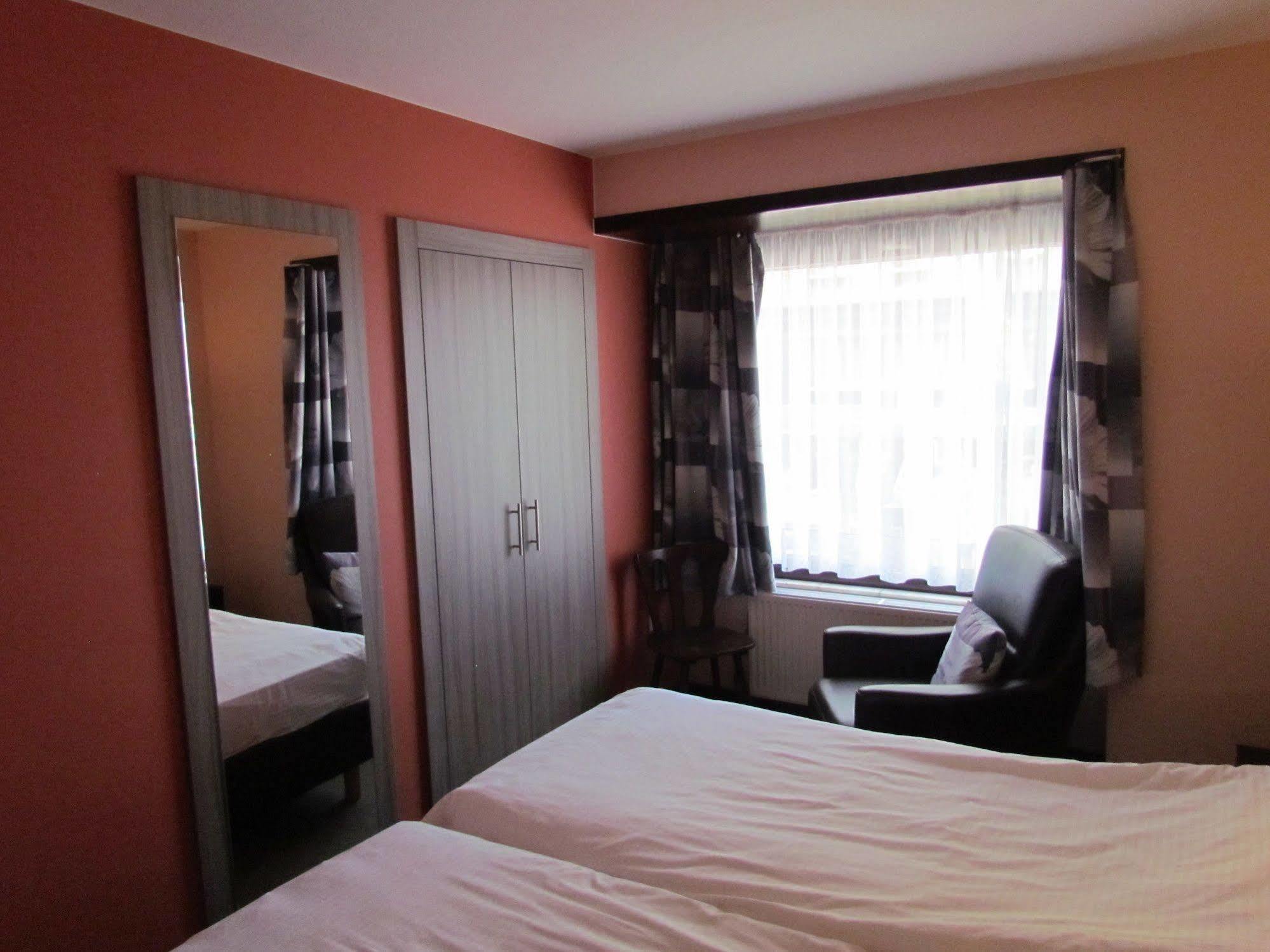 Hotel Uilenspiegel Nieuwpoort Kültér fotó